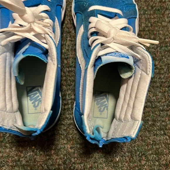 Vans Hi Tops - Picture 5 of 9